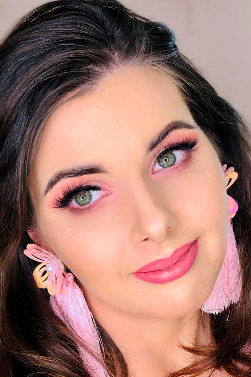 Gorgeous pastel pink eyeshadow is one of the best eyeshadow colors for summer 2023