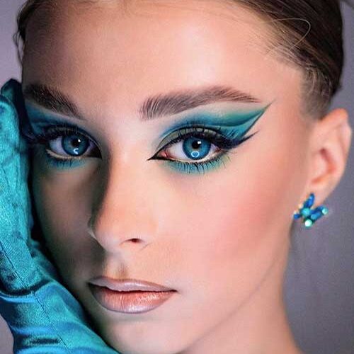 Turquoise eyeshadow is a great for adding a pop of color to your summer makeup look