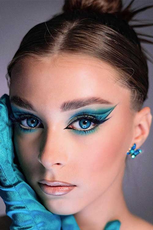 Turquoise eyeshadow is great for adding a pop of color to your summer makeup look