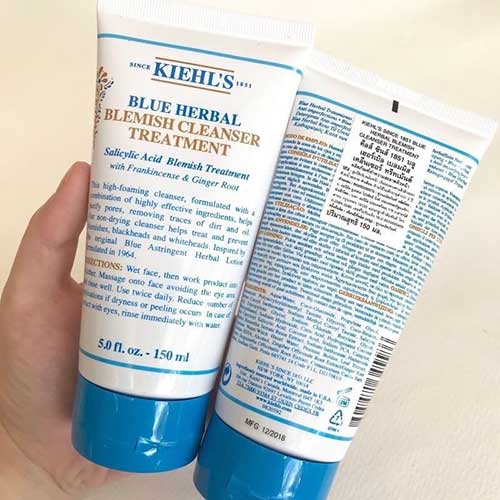 Kiehl's Blue Herbal Acne Cleanser Treatment is a powerful skincare product designed to target acne and blemishes