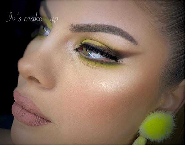 neon green smokey eye makeup look with Huda Beauty Neon Obsessions Eyeshadow Palette
