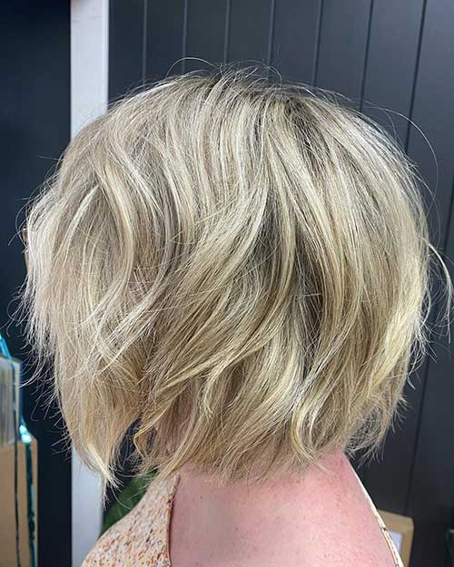 Beachy Blonde Textured Bob Haircut with Balayage