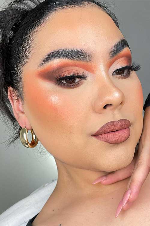 Fall pumpkin spice makeup look with matte nude lips