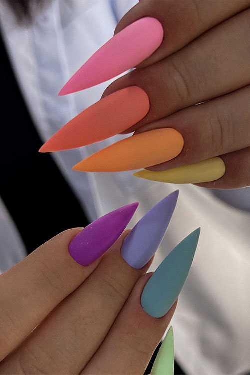 Long stiletto-shaped multicolored matte nails