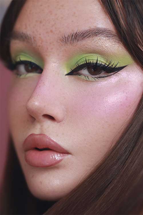 Pastel green eyeshadow makeup with Fenty Beauty lip gloss mauve wives using Erinde Single Lime Green Matte Eyeshadow Palette