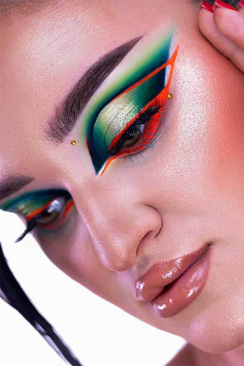 Sparkling green eyeshadow makeup with neon orange eyeliner makeup using Afflano Green Eyeshadow Palette