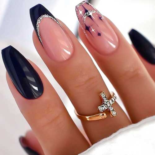 Black almond-shaped press-on nails with silver glitter design, full cover, glossy finish, 24 pieces for summer wear.